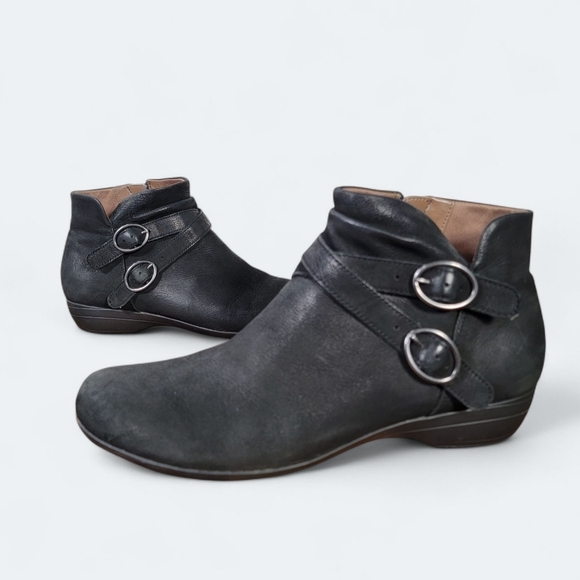 Dansko Black LeatherAnkle Boots with Buckle Detail Size 41 - Picture 1 of 16